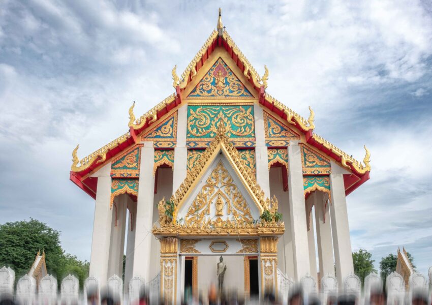 temple etiquette Phuket